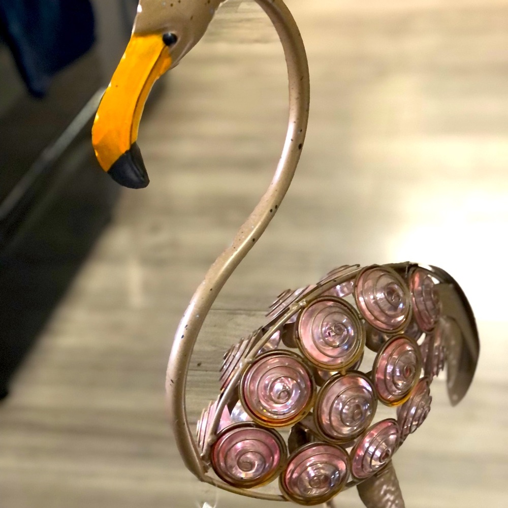 Decorative flamingo stand